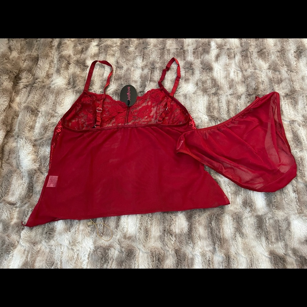Lingerie Set - Picture 2 of 2